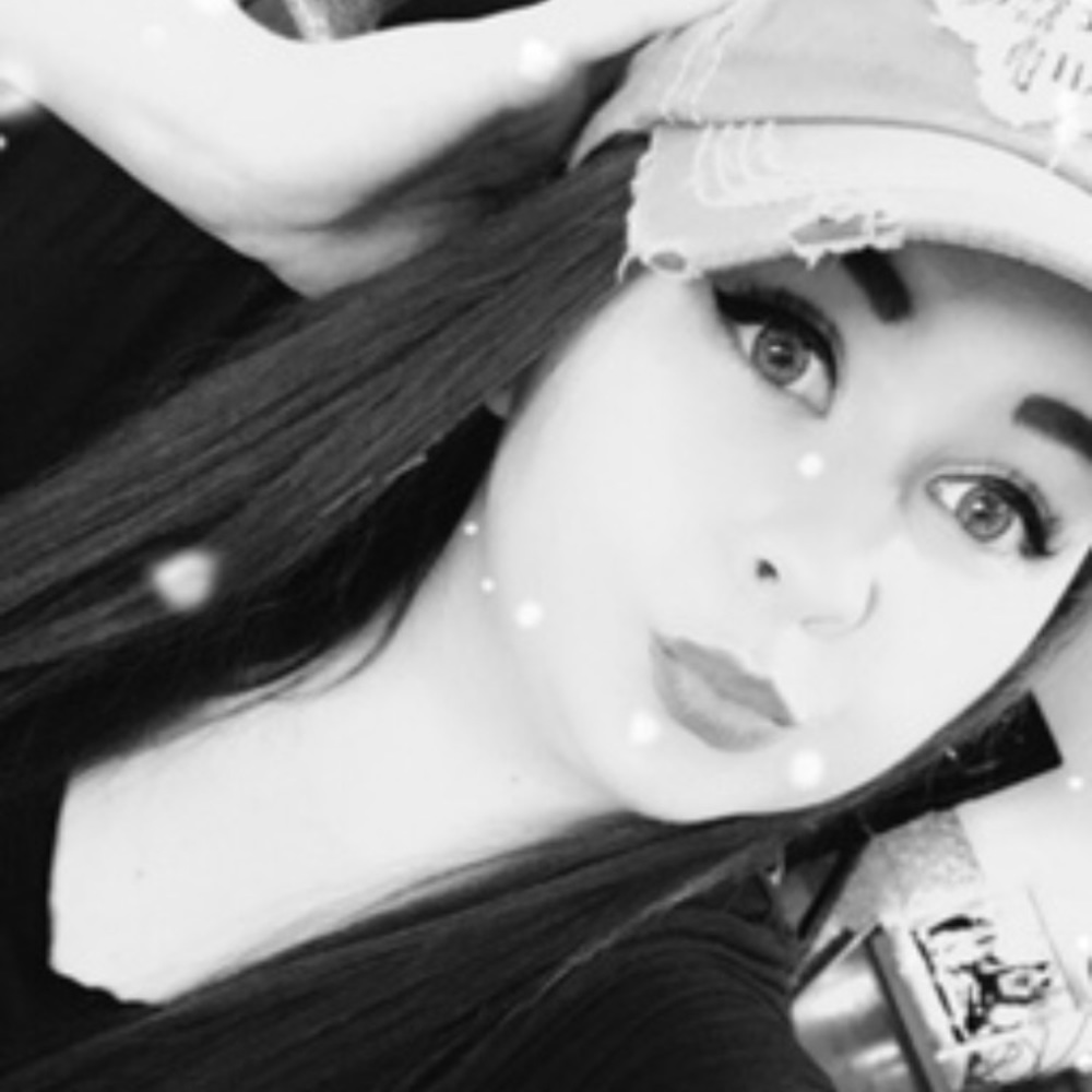 Meet your Posher, Courtney